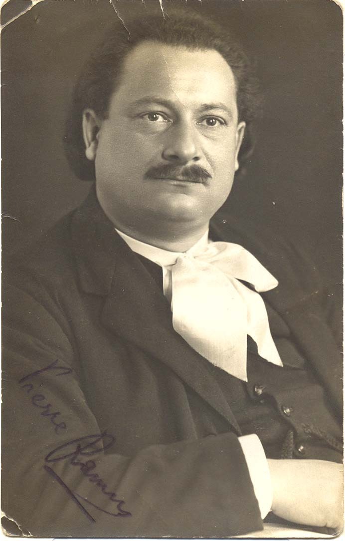 Signiertes Porträtfoto von Pierre Ramus (Rudolf Großmann), 1924
